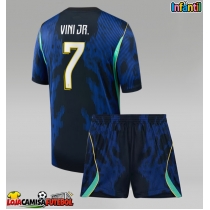 Camisa de Futebol Brasil Vinicius Junior #7 Equipamento Secundário Infantil Mundo 2026 Manga Curta (+ Calças curtas)